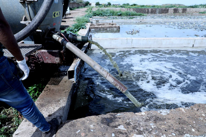 Ethiopia SCARE project: A truck dumping wastewater