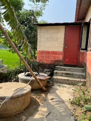 Research conducted by the partner institutions of the SCARE project. Photo shows a raised toilet with double containment in Sauraha, Nepal